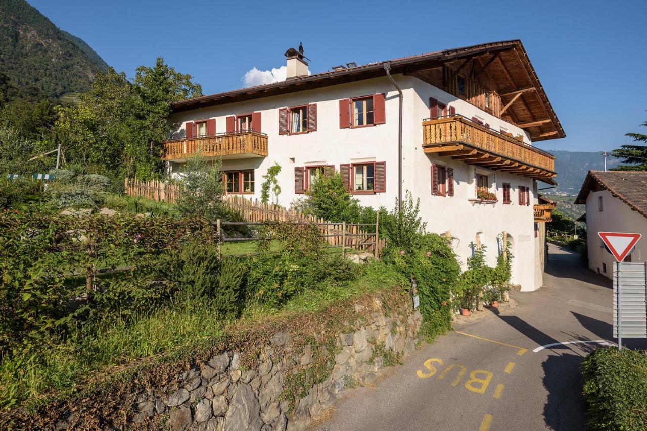 Unterdornerhof Aparthotel Lagundo Luaran gambar