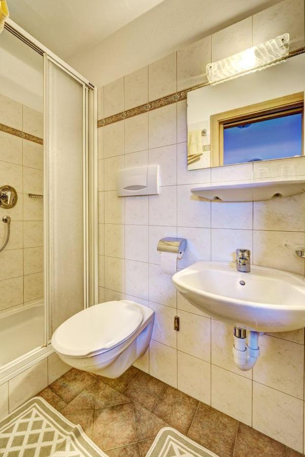 Unterdornerhof Aparthotel Lagundo Luaran gambar