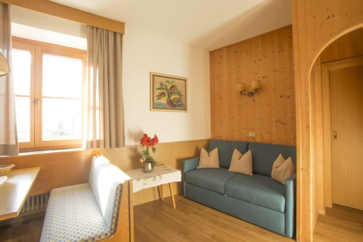 Unterdornerhof Aparthotel Lagundo Luaran gambar